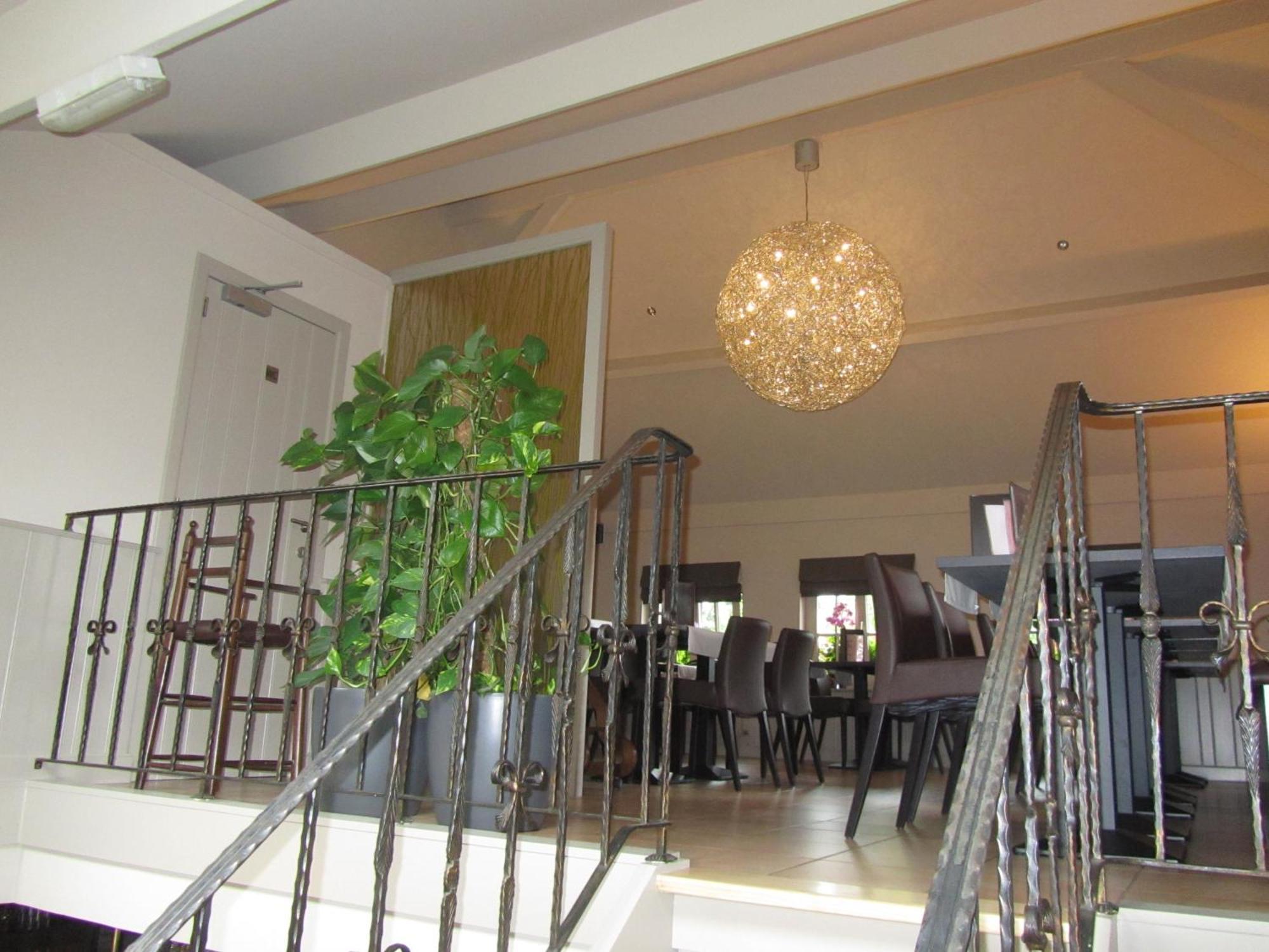 Klein Nederlo Hotel